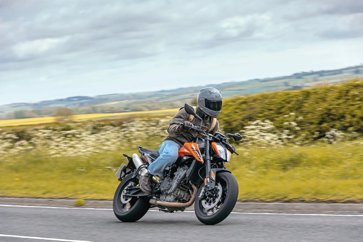 Ross riding the KTM 790 Duke on the road